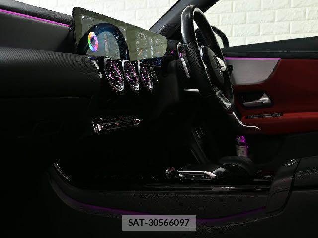 Mercedes Benz CLA-CLASS 2021-07 8131163-3