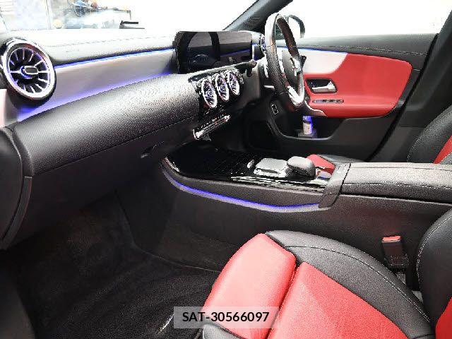 Mercedes Benz CLA-CLASS 2021-07 8131163-4