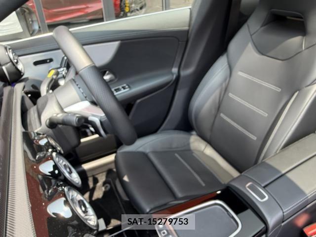 Mercedes Benz CLA-CLASS 2025-02 8158783-15