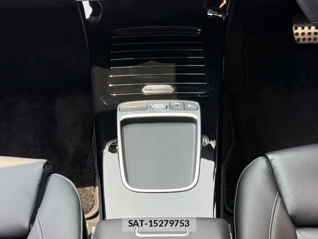 Mercedes Benz CLA-CLASS 2025-02 8158783-7