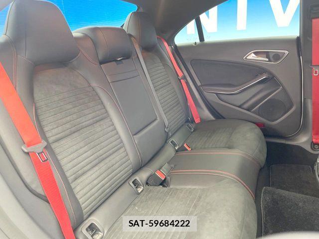 Mercedes Benz CLA-CLASS 2017-10 8208641-9