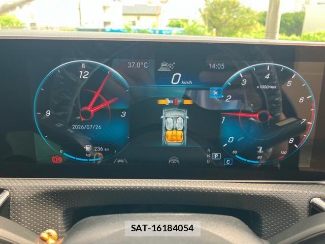 Mercedes Benz CLA-CLASS 2019-09 8230770-23