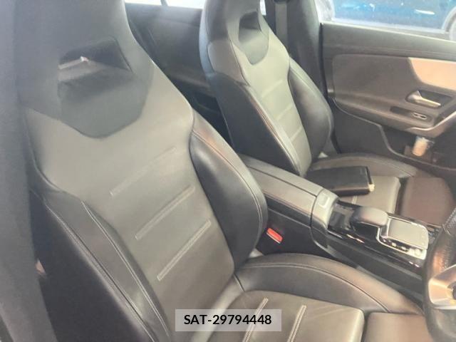 Mercedes Benz CLA-CLASS 2019-09 8315374-13