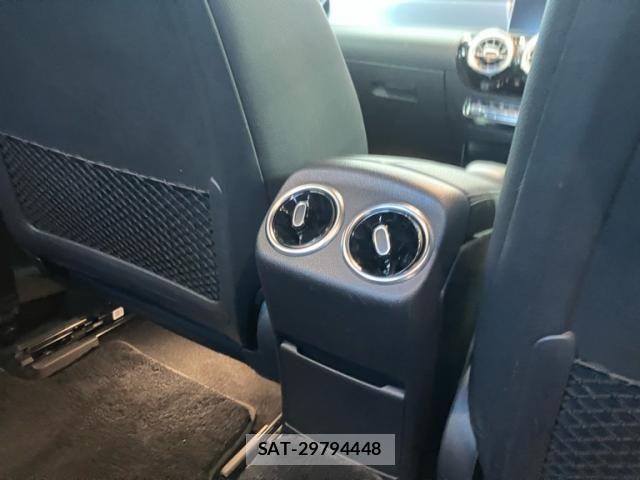 Mercedes Benz CLA-CLASS 2019-09 8315374-27