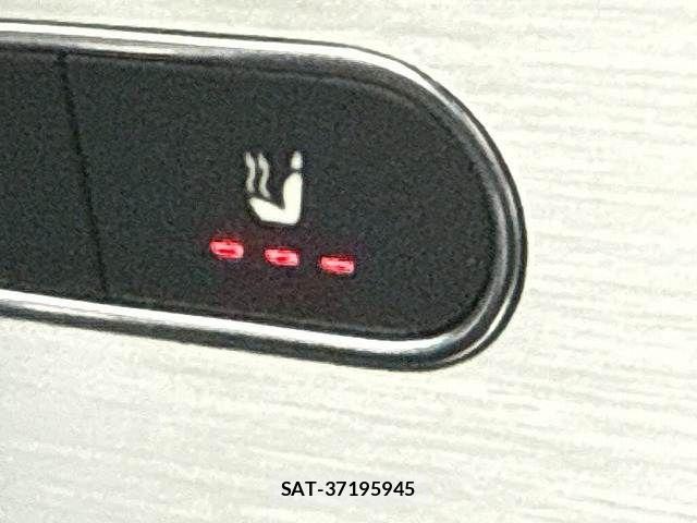 Mercedes Benz CLA-CLASS 2020-03 8336721-6