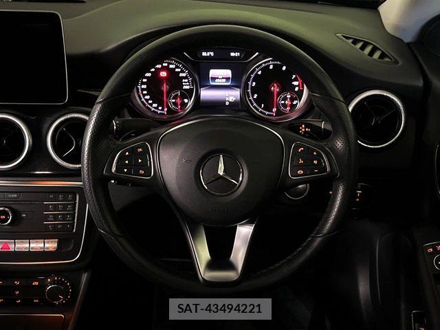 Mercedes Benz CLA-CLASS 2017-03 8336726-11