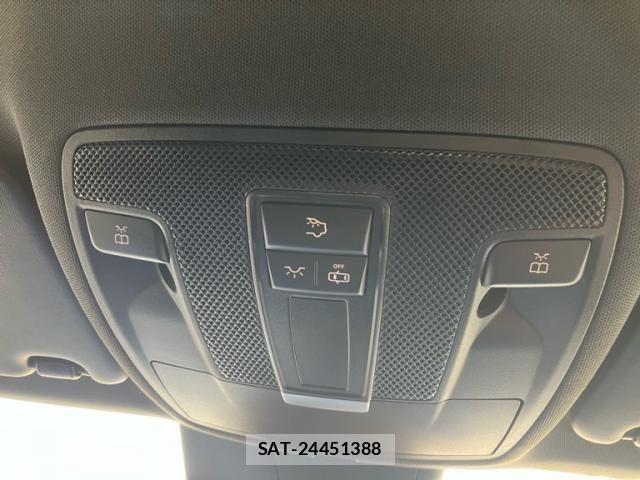 Mercedes Benz CLA-CLASS 2016-11 8371851-21
