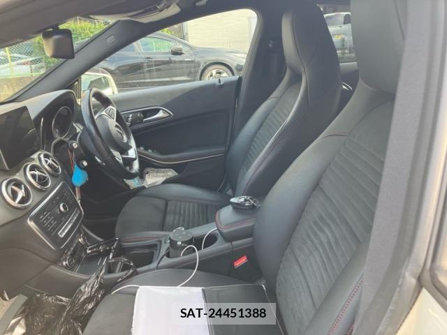 Mercedes Benz CLA-CLASS 2016-11 8371851-7