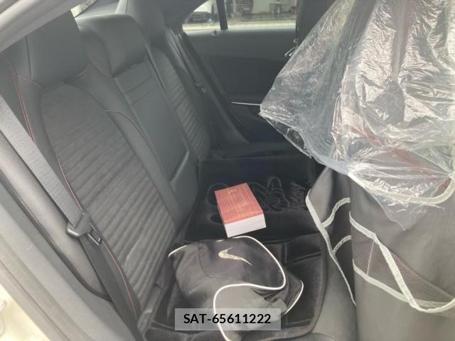 Mercedes Benz CLA-CLASS 2017-10 8413525-9