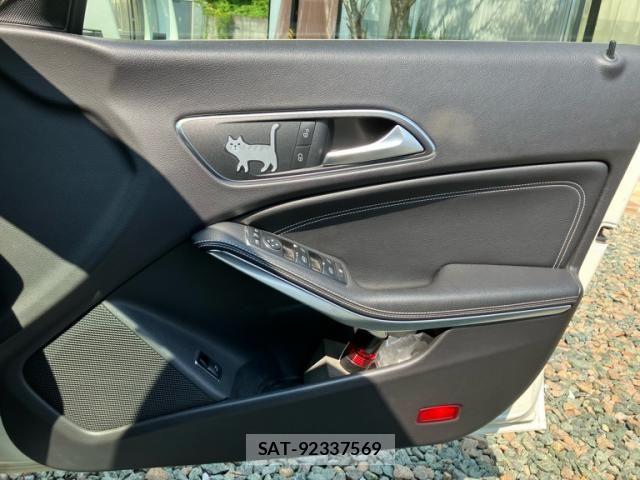 Mercedes Benz CLA-CLASS 2013-12 8413528-12