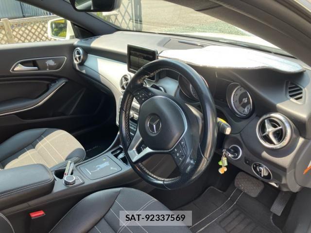 Mercedes Benz CLA-CLASS 2013-12 8413528-4