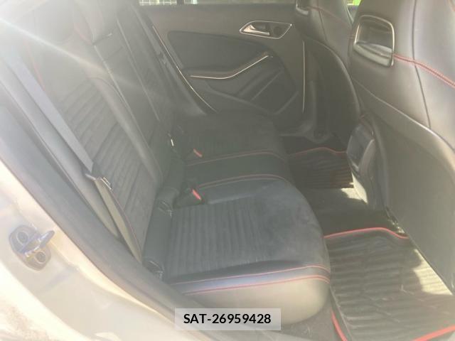 Mercedes Benz CLA-CLASS 2014-02 8438411-11
