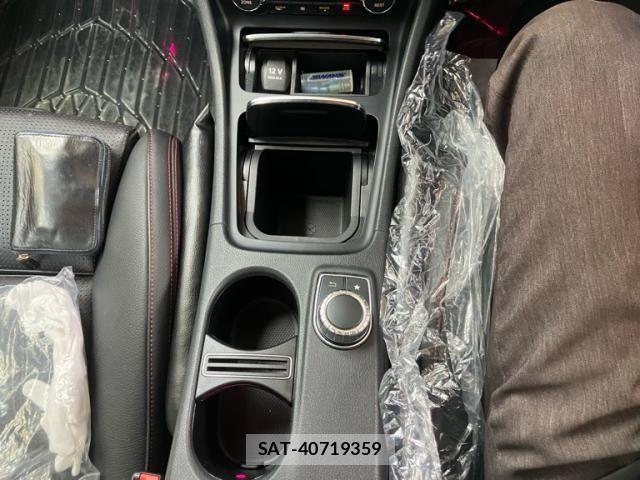 Mercedes Benz CLA-CLASS 2018-03 8438404-22