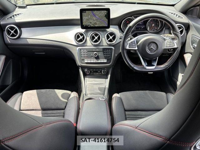 Mercedes Benz CLA-CLASS 2017-03 8525702-1