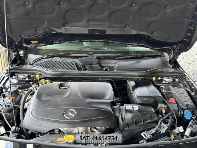 Mercedes Benz CLA-CLASS 2017-03 8525702-26