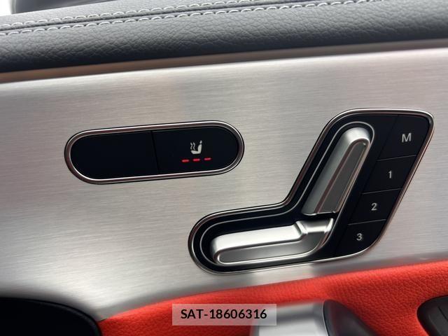 Mercedes Benz CLA-CLASS 2025-06 8525697-9