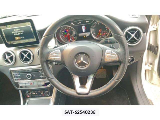 Mercedes Benz CLA-CLASS 2018-04 8743823-10