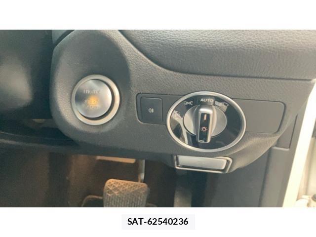 Mercedes Benz CLA-CLASS 2018-04 8743823-13