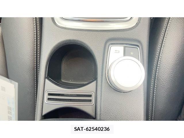 Mercedes Benz CLA-CLASS 2018-04 8743823-15
