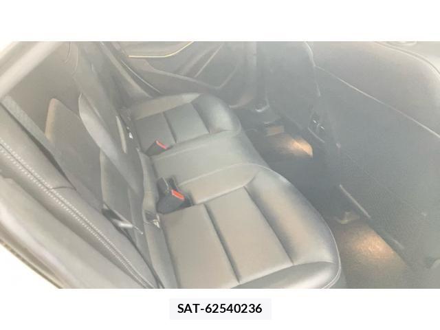 Mercedes Benz CLA-CLASS 2018-04 8743823-7