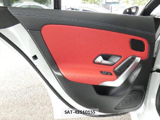 Mercedes Benz CLA-CLASS 2019-12 8743821-21