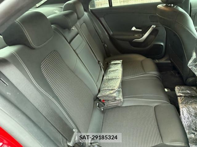 Mercedes Benz CLA-CLASS 2020-01 8743822-7