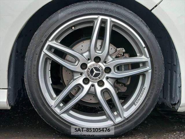 Mercedes Benz CLA-CLASS 2017-08 8743824-25