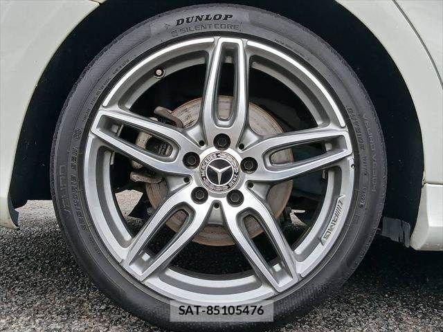 Mercedes Benz CLA-CLASS 2017-08 8743824-26