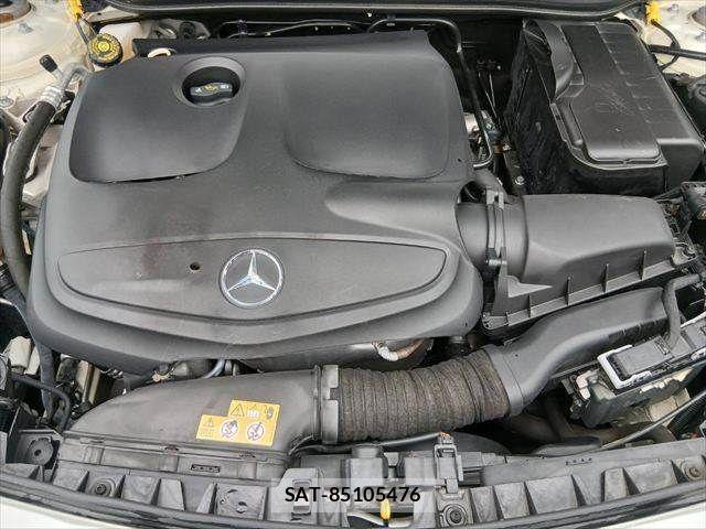 Mercedes Benz CLA-CLASS 2017-08 8743824-27