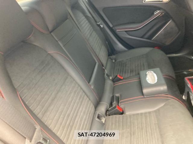 Mercedes Benz CLA-CLASS 2019-01 8830243-11