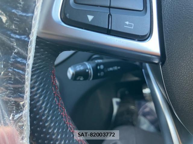Mercedes Benz CLA-CLASS 2016-01 8871422-21