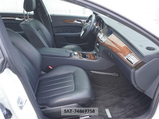 Mercedes Benz CLS-CLASS 2011-10 5871775-11