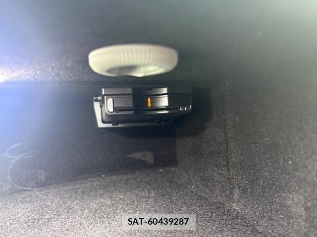 Mercedes Benz CLS-CLASS 2016-03 8660172-28