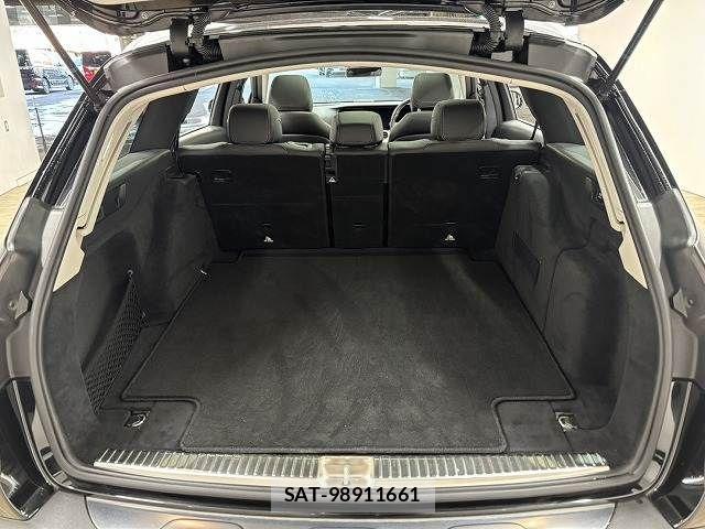 Mercedes Benz E-CLASS 2019-02 3066596-12