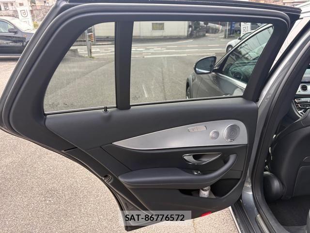 Mercedes Benz E-CLASS 2019-05 5871782-23