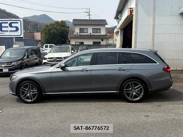 Mercedes Benz E-CLASS 2019-05 5871782-5