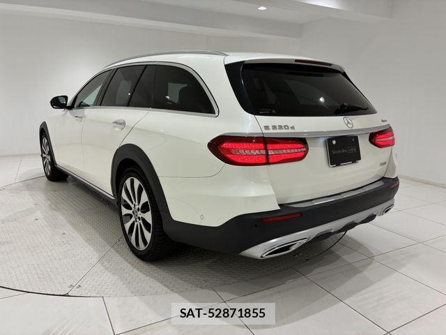 Mercedes Benz E-CLASS 2019-06 7455702-2