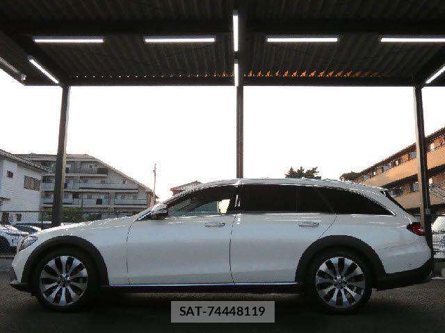 Mercedes Benz E-CLASS 2017-09 7509172-14