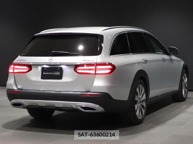 Mercedes Benz E-CLASS 2017-10 7979926-11