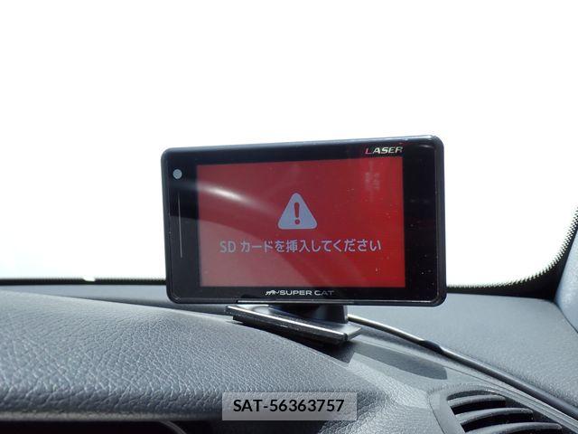 Mercedes Benz E-CLASS 2019-06 8208644-15
