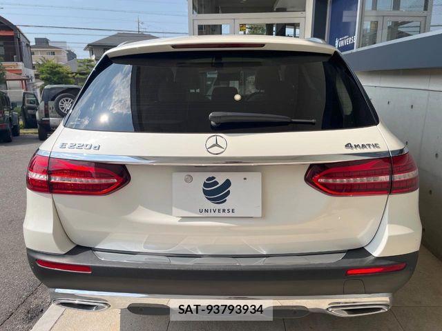 Mercedes Benz E-CLASS 2023-07 8366933-15