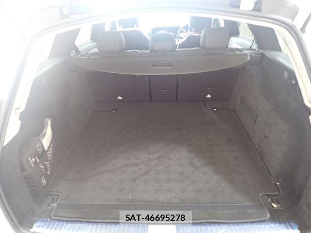 Mercedes Benz E-CLASS 2017-10 8743839-26