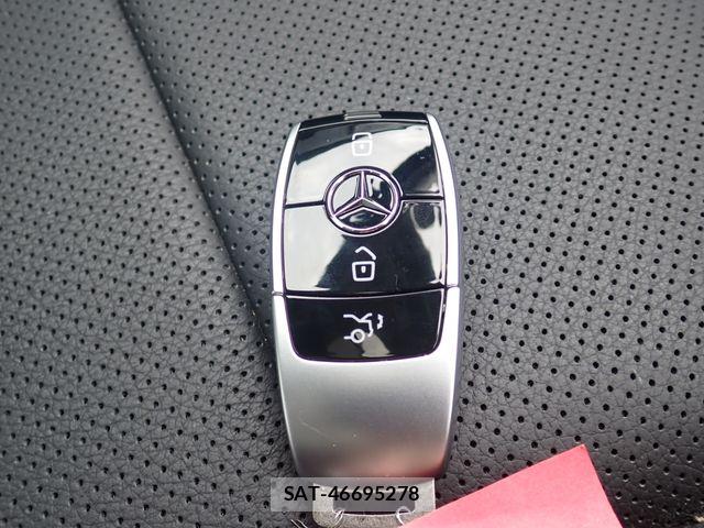 Mercedes Benz E-CLASS 2017-10 8743839-29