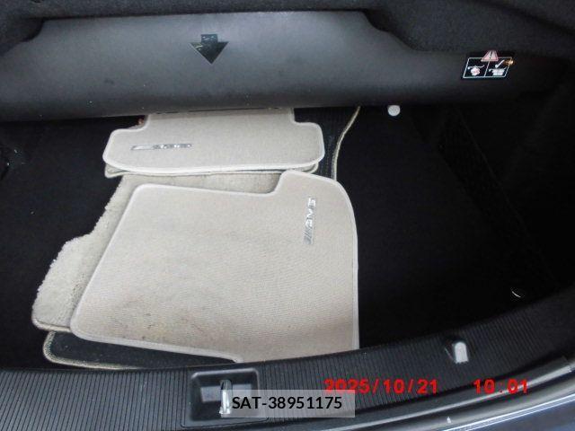 Mercedes Benz E-CLASS 2014-11 1338661-16