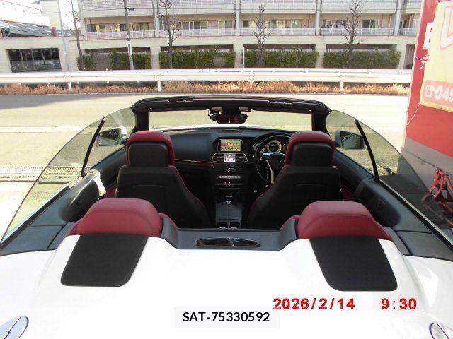 Mercedes Benz E-CLASS 2014-03 3675707-11
