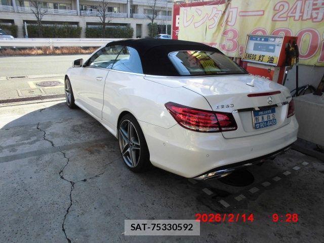 Mercedes Benz E-CLASS 2014-03 3675707-7