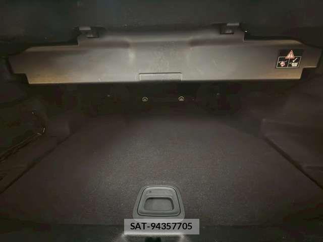 Mercedes Benz E-CLASS 2018-05 6613157-6