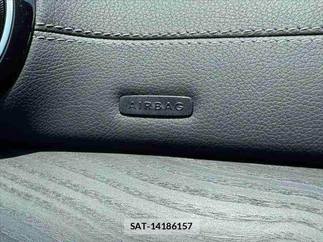 Mercedes Benz E-CLASS 2022-08 7221569-26
