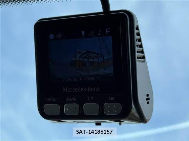 Mercedes Benz E-CLASS 2022-08 7221569-27