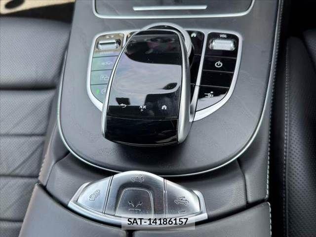 Mercedes Benz E-CLASS 2022-08 7221569-5